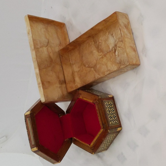 Vintage Trinket boxes - Picture 2 of 8